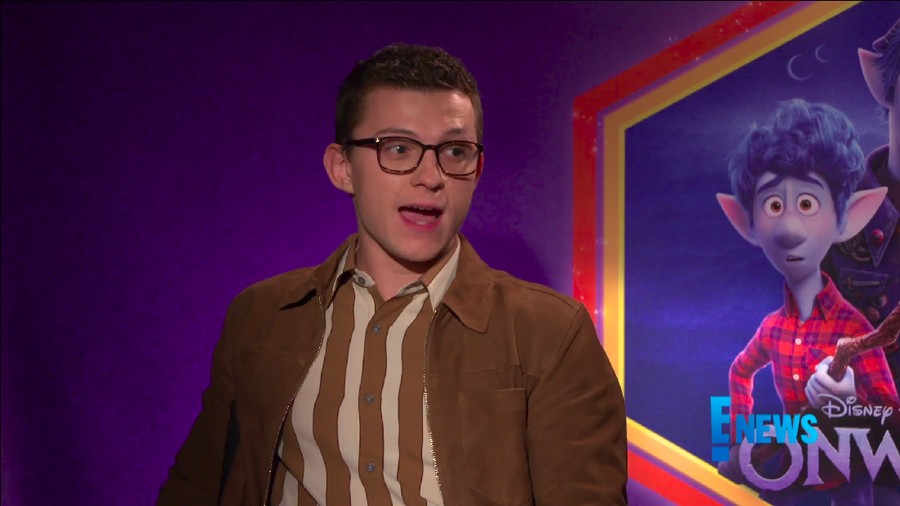 Tom Holland akui menghapus aplikasi instagram miliknya.