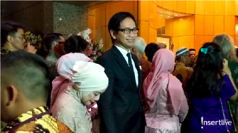 Deretas Artis dan Pejabat di Resepsi Pernikahan Danny Rukmana & Raiyah Deretan artis dan pejabat terlihat menghadiri resepsi pernikahan Danny Rukmana dan Raiyah hari ini, Sabtu (15/2) di Hotel Mulia, Jakarta.