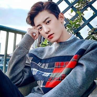 Lirik Lagu Terjemahan Upside Down - Chanyeol EXO