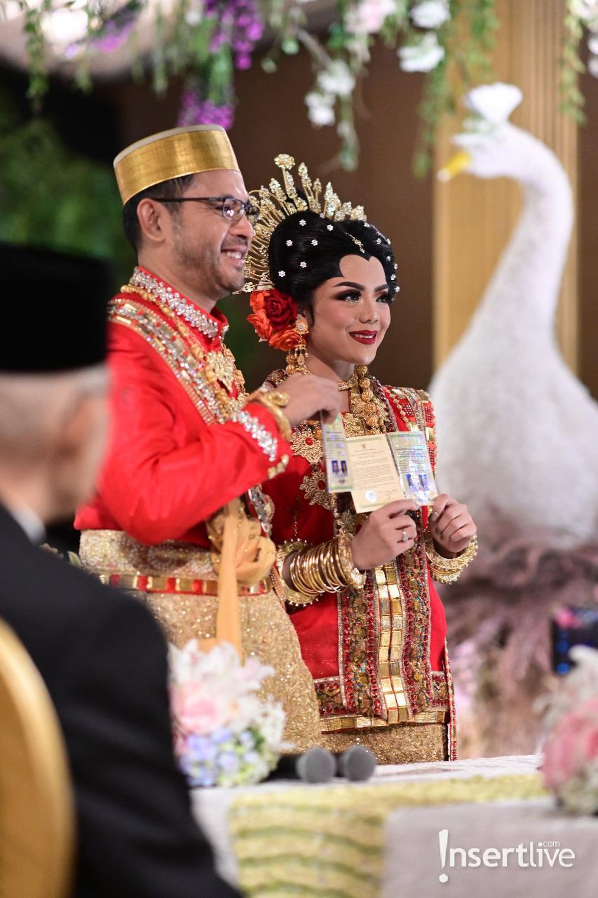 Putra ketiga Tutut Soeharto yakni Danny Bimo Hendro Utomo resmi menikah dengan gadis asal Makassar&comma; Raiyah Chitra Caesaria&comma; Sabtu &lpar;15&sol;2&rpar;&period;