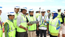 BPH Migas Kunjungi Proyek Penyuplai LNG di Pelabuhan Kijing