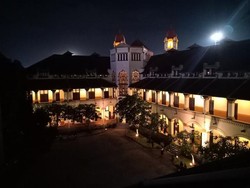 Estetika Lawang Sewu di Malam Hari