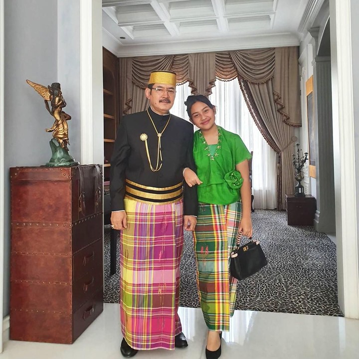 <p>Mayangsari dan anak semata wayangnya, Khirani Siti Hartina Trihatmodjo ikut hadir bersama Bambang Trihatmodjo ke acara pernikahan Danny Rukmana Sabtu (16/2/2020). (Foto: Instagram @mayangsaritrihatmodjoreal)</p>