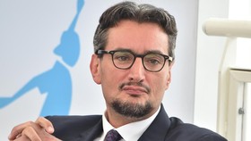 Dari Cokelat Turun ke Novel, Giovanni Ferrero Jadi Miliarder