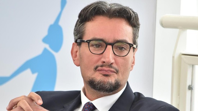 Giovanni Ferrero, orang kaya ke-39 di dunia, merupakan CEO Ferrero Group dan seorang novelis.