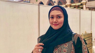 img-title 8 Tahun Mualaf, Tengok Tampilan Bella Saphira Berbalut Hijab