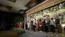 Usai melakukan akad nikah pada Sabtu &lpar;15&sol;2&rpar; pagi&comma; Danny Rukmana dan Raiyah Chitra Caesaria langsung menggelar resepsi pada malam harinya&period;