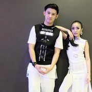 Tinggi Badan Jauh Beda, Pasangan Artis Ini Tetap Serasi & Mesra