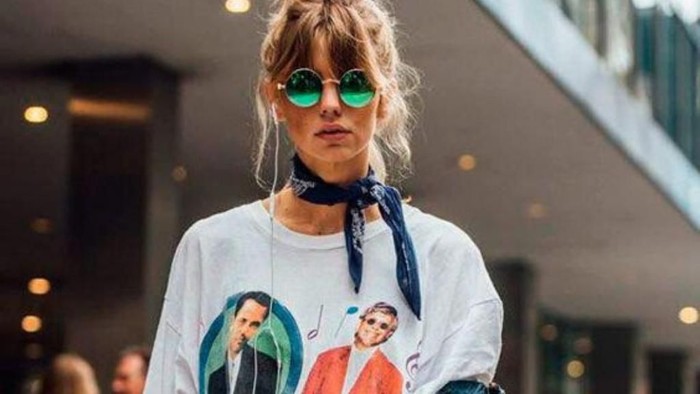 Mau Bergaya ala 90-an? Wajib Punya Deretan Item Ini, Ladies!