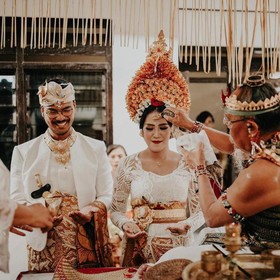 Inspirasi Pernikahan Adat Bali ala Kadek Arini, Travel Blogger Inspiratif