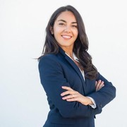 Rombak Gayamu, Ini Tips Tampil Semi Formal ke Kantor