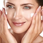 Punya Masalah dengan Kulit Kering, 7 Moisturizer terbaik Ini Solusinya