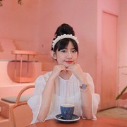 Must Item: Pearl Headband, Aksesoris Kekinian di Kalangan Milenial