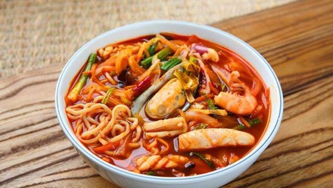 Resep Jjampong Mie Seafood Pedas Khas Korea