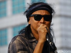 Melanie Subono Kenang Tepeng: Orang Baik, Nggak Ada Kata Lain
