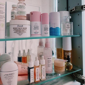 img-title Buat Kamu Pemilik Kulit Kering, 6 Bahan Skincare Ini Perlu Dihindari