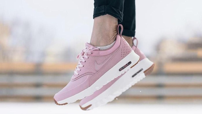 Kamu Pemilik Tubuh Mungil? Ini Sneakers yang Cocok Untukmu!