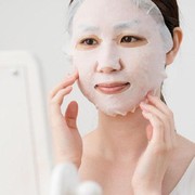Simak, Ini Kandungan Sheet Mask yang Nggak Boleh Kamu Gunakan Setiap Hari!