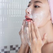 Atasi Jerawat dengan Pakai 7 Sabun Muka Ini, Yuk!