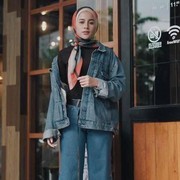 Anti Mati Gaya, Outfit Denim Jacket ini Bisa Kamu Coba!