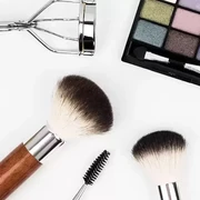Biar Untung, Begini Tips Belanja Online Makeup yang Aman