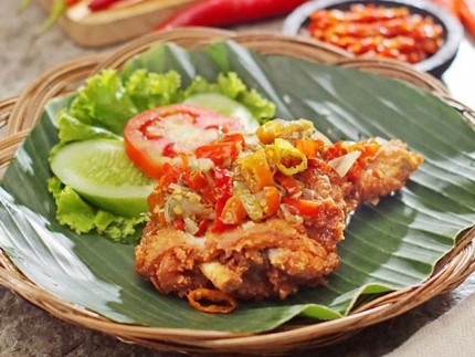 Resep Ayam Geprek Crispy, Pedas Gurihnya Buat Lidah Bergoyang