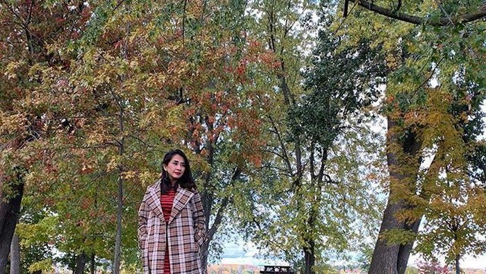 Potret Terbaru Cut Memey yang Kini Tinggal di Kanada