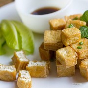 Tips Menggoreng Tahu agar Garing di Luar, Lembut di Dalam!