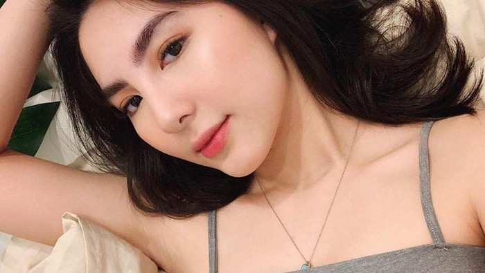 Bisa Bikin Kulit Glowing, Begini Tips Maksimalkan Penggunaan Hyaluronic Acid!