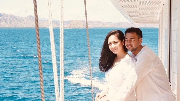 Raffi Ahmad dan Nagita Slavina Liburan di Pulau Komodo, Intip Keseruannya Yuk!
