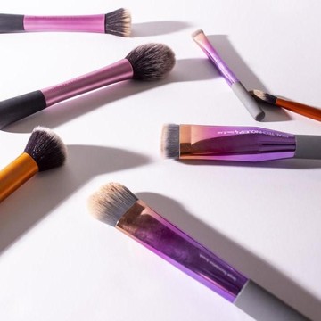 Ini Dia 5 Brush Make Up yang Wajib Kamu Punya Sebagai Pemula