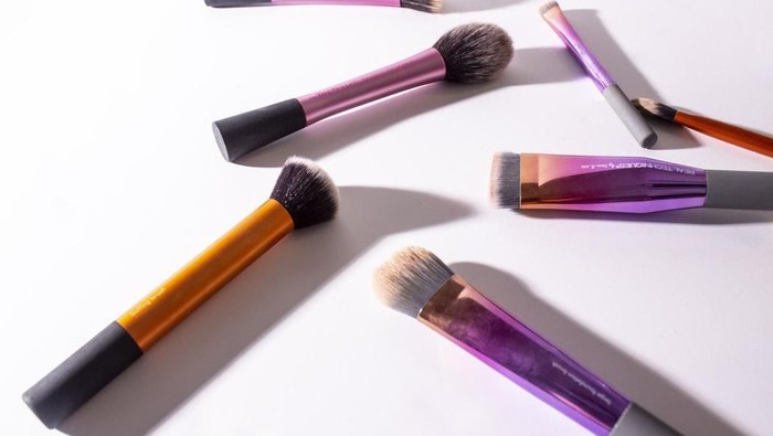 Ini Dia 5 Brush Make Up yang Wajib Kamu Punya Sebagai Pemula