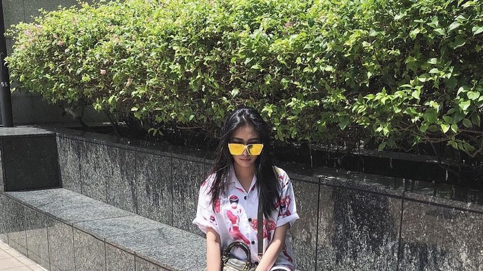 Pakai Kacamata Trendi, Begini Potret Gaya Picci Ramlan