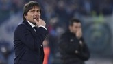 FOTO: Lazio Tekuk Inter Rebut Posisi Kedua Liga Italia Lazio tekuk Inter Milan 2-1 dalam lanjutan Liga Italia dan berhasil merebut posisi kedua klasemen dari skuat Nerazzurri.