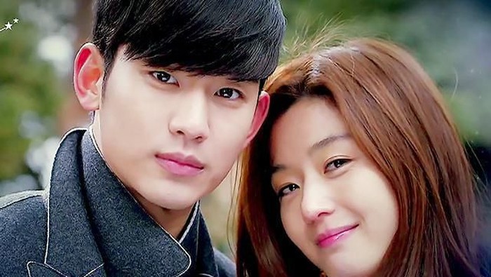 Para Cewek Hobi Nonton Drama Korea, Ternyata Ini Lho Alasannya!