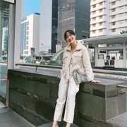 6 Inspirasi Padu Padan Jaket Jeans ala Fashion Influencer Kece Indonesia