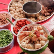 Gurih Menggoyang Lidah, Bakso Aci Bandung Ini Siap Lumerkan Mulutmu!
