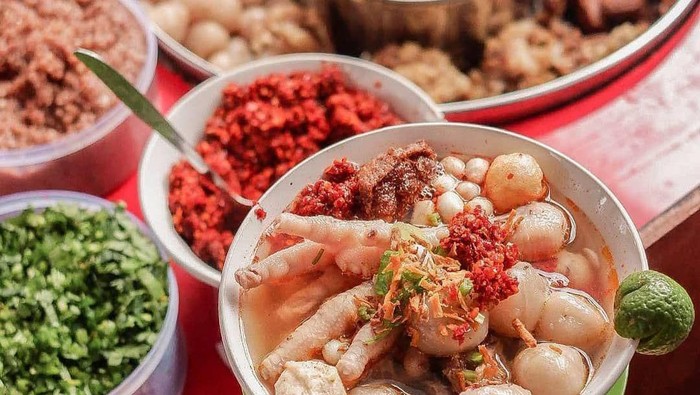 Gurih Menggoyang Lidah, Bakso Aci Bandung Ini Siap Lumerkan Mulutmu!