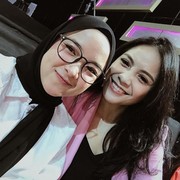 Biar Enggak Monoton, Ini Inspirasi Outfit untuk Hijabers Berkacamata