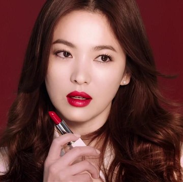 Beda Tapi Sama Cantiknya, Ini Lipstik Favorit Selebriti Korea