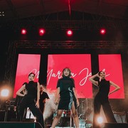 Punya Image Seksi, Ini 6 Gaya Panggung Marion Jola yang Edgy