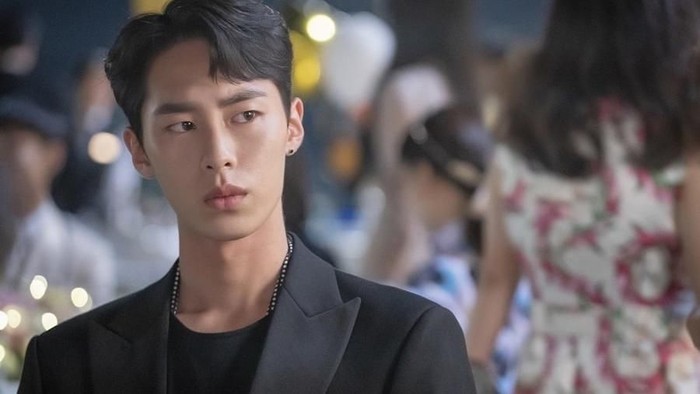 Kerennya Potret Lee Jae Wook di Pemotretan High Cut Terbaru