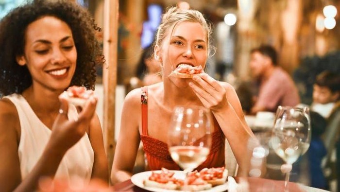 Lapar Terus Hingga Enggak Mungkin Diet? Ini Alasan Medisnya!