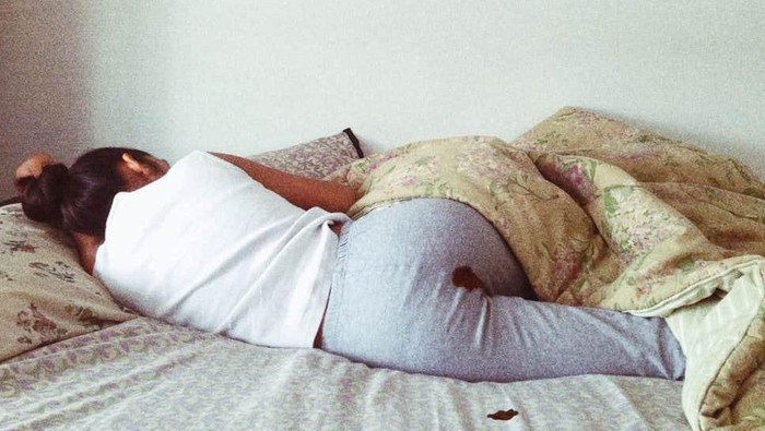 Tembus Saat Menstruasi? Jangan Panik Dulu, Atasi dengan Life Hacks Ini!