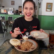 Pevita Pearce Kulineran di Jogjakarta, Ke Mana Saja Sih?