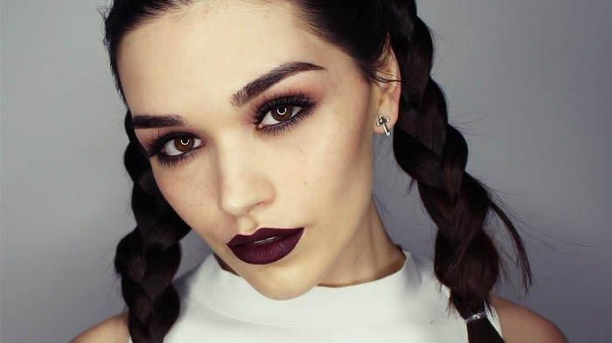 Gaya Make up 90an Bakal Hits Lagi di Kalangan Milenial?