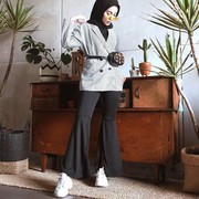 Tampil Kekinian, Flare Pants Juga Cocok Buat Kamu yang Berhijab Lho!