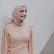 Ide Outfit Busana Kondangan Ala Selebgram Mega Iskanti