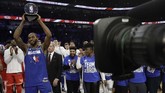 FOTO: Tim LeBron, Bintang Juara di NBA All Star 2020 Tim LeBron menang tipis atas Tim Giannis dalam NBA All Star 2020 di United Center, Chicago, Senin (17/2) pagi WIB.