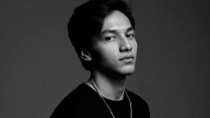 Jefri Nichol Legowo Setelah Divonis 7 Bulan Rehabilitasi!